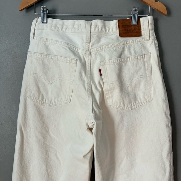 LEVI’S Baggy Dad Jean in Barely Freezing Revolve SIZE 27 - Picture 9 of 15